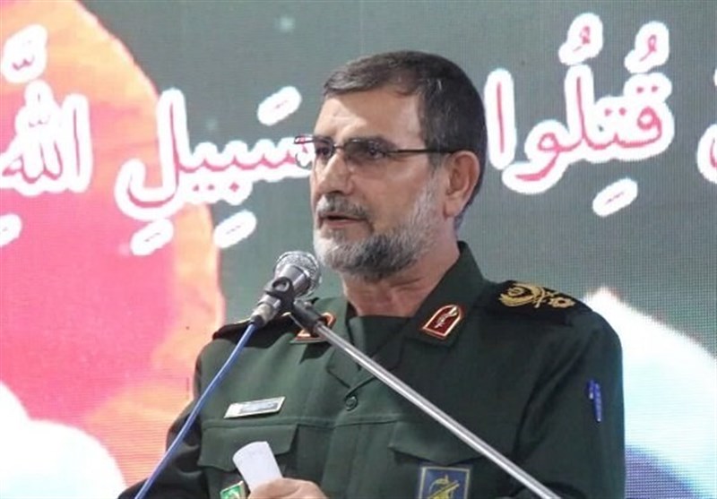 دریادار تنگسیری: مقابل هرگونه زورگویی ‌دشمنان محکم ایستاده‌ایم‌/ عقب‌نشینی در نیروهای مسلح جایی ندارد