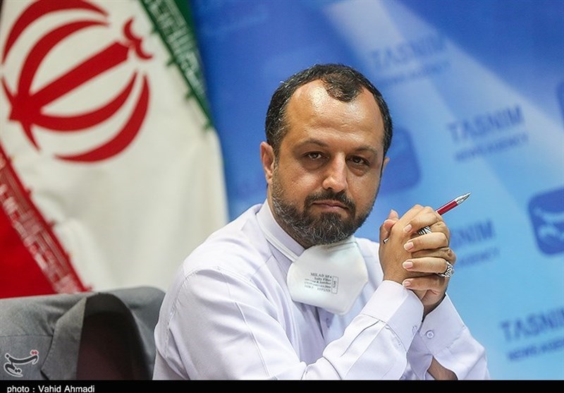 خاندوزی: وزارت اقتصاد نباید صرفاً مالیات‌سِتان باشد/ تسهیل ورود شرکت‌ها به بورس