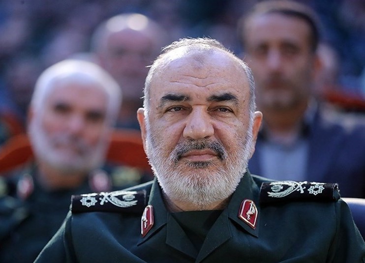 پیام تسلیت فرمانده کل سپاه در پی درگذشت مادر شهید دقایقی