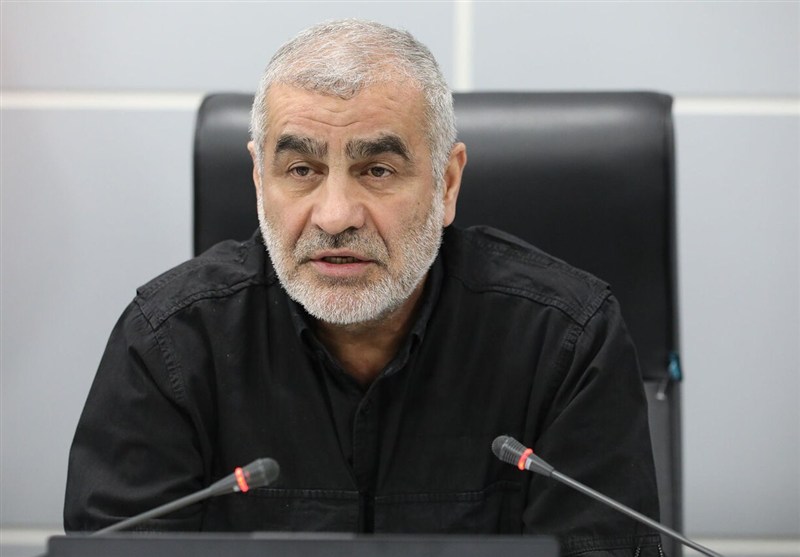 نیکزاد: دولت قرارگاه اقتصادی راه بیاندازد و با محتکران برخورد کند نیکزاد: دولت قرارگاه اقتصادی راه بیاندازد و با محتکران برخورد کند