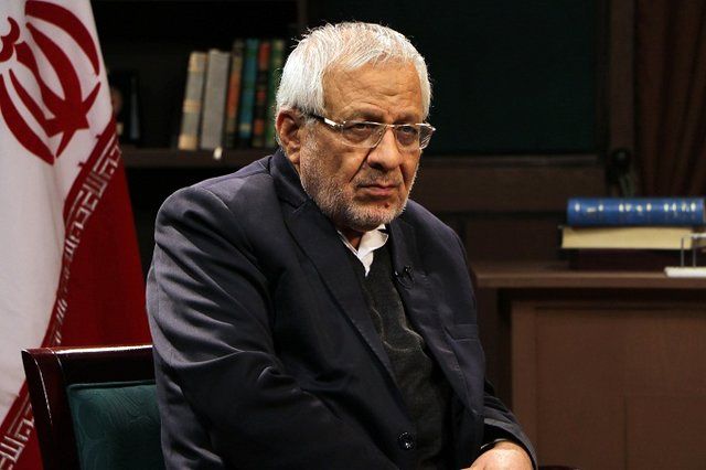 بادامچیان: رهبری نظری قطعی راجع به شکست آمریکا بیان کردند