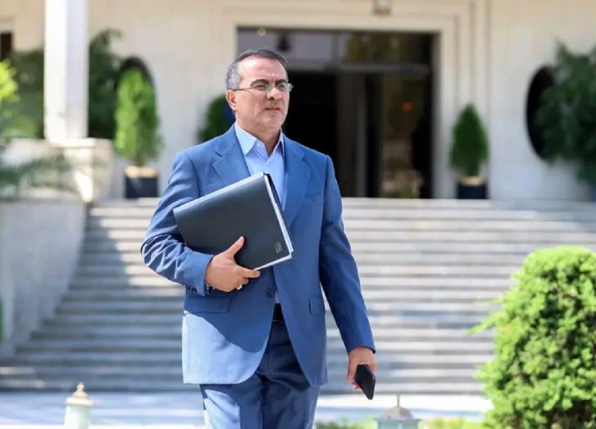 رفیع‌زاده: کاهش ۱۵ درصدی نیروی انسانی دولت عملاً امکان پذیر نیست
