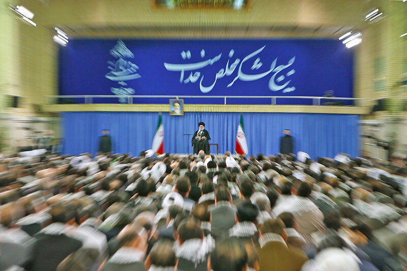 انقلاب اسلامی خط بطلان سلطه مآبی
